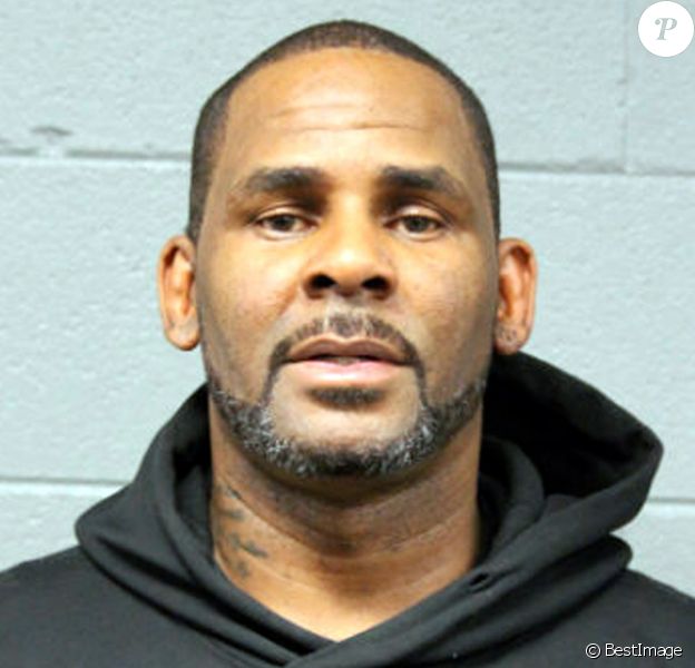 Robert Kelly, connu sous le nom de R. Kelly, photo fournie par le département de police de Chicago, il est inculpé d'abus sexuels sur mineures à Chicago le 23 février, 2019