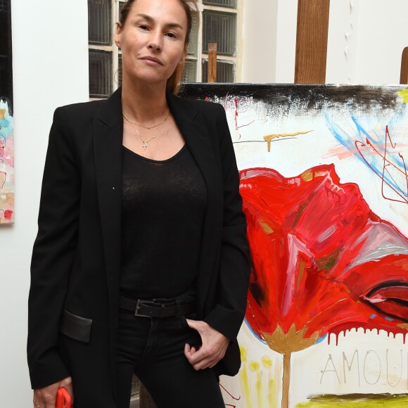 Vanessa Demouy - Vernissage de l'exposition de l'artiste peintre Caroline Faindt "Une plongée au coeur de la couleur" au Studio Faidherbe à Paris le 26 septembre 2018. © Giancarlo Gorassini/Bestimage