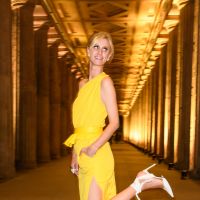 Nicky Hilton : Beauté solaire à Berlin, pour la croisière Max Mara