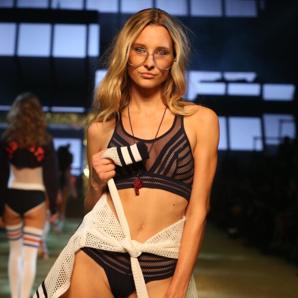 Ilona Smet - 10ème édition du "Etam Live Show" (Etam Lingerie) lors de la Fashion Week à Paris, France, le 26 septembre 2017.