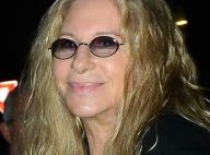 Barbra Streisand émue : Ses chiens clonés posent sur la tombe de leur "mère"