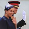 Meghan Markle, duchesse de Sussex, portait une nouvelle bague à l'annulaire de la main gauche, avec sa bague de fiançailles et son allaince, lors de la parade Trooping the Colour à laquelle elle a participé en compagnie de son époux le prince Harry à Londres le 8 juin 2019.
