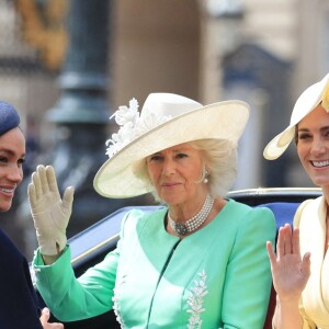 Meghan Markle, duchesse de Sussex, partageait un landau avec Kate Middleton, duchesse de Cambridge, lors de la parade Trooping the Colour à Londres le 8 juin 2019.