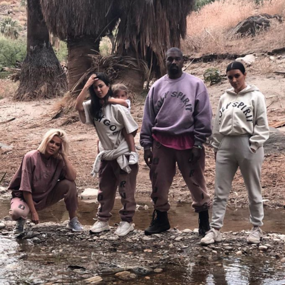 Khloé Kardashian, Kourtney et ses deux enfants Mason et Reign, Kim Kardashian et Kanye West. Mai 2019.