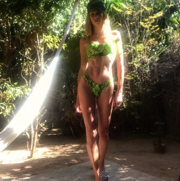 Alexandra Rosenfeld divine en bikini, un cliché publié en juin 2019.