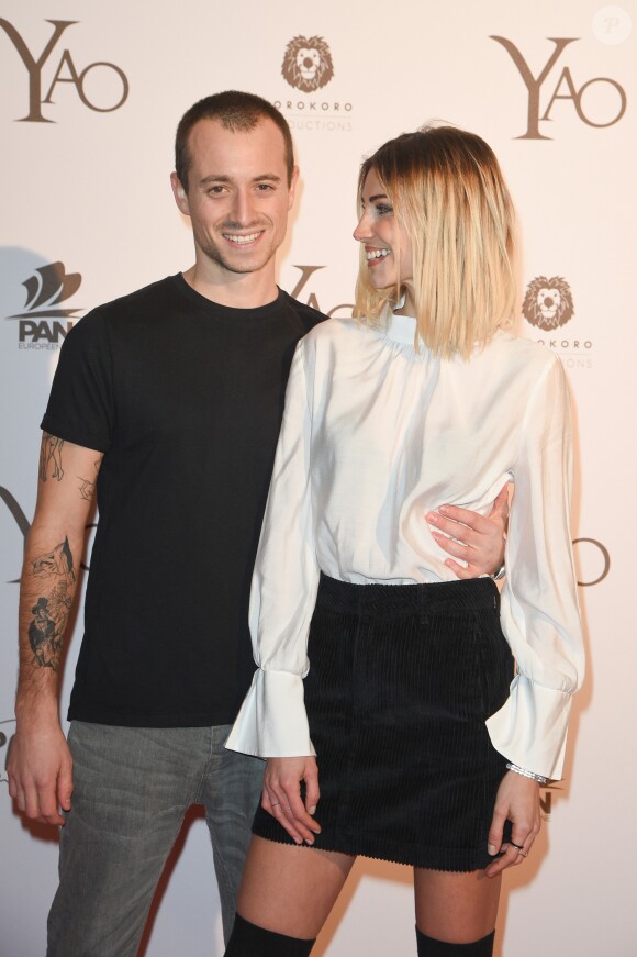Hugo Clément et Alexandra Rosenfeld (Miss France 2006) lors de l'avant-première du film "Yao" au cinéma Le Grand Rex à Paris le 15 janvier 2019. © Coadic Guirec/Bestimage