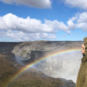 Alexandra Rosenfeld en Islande avec Hugo Clément, en juin 2019.