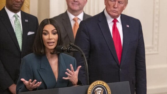 Kim Kardashian à la Maison Blanche : look sobre face à Donald Trump