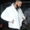 Drake quitte le club "Tape" à Londres ou il a fait la fête avec U. Bolt jusqu'à 3 heures du matin le 9 avril 2019.