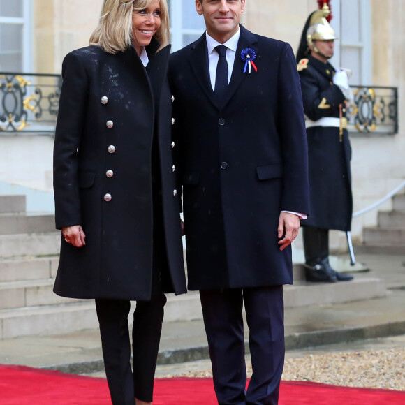Le président de la République française Emmanuel Macron et sa femme la Première Dame Brigitte Macron (Trogneux) reçoivent les présidents avant la cérémonie du Centenaire de l'Armistice de la Première Guerre Mondiale, au palais de l'Elysée à Paris, France, le 11 novembre 2018. © Stéphane Lemouton/Bestimage