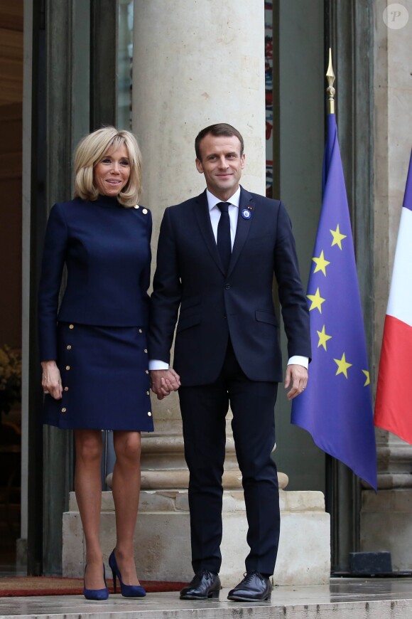 Le président de la République française, Emmanuel Macron et sa femme, la Première Dame, Brigitte Macron (Trogneux) raccompagnent le président des Etats-Unis, Donald Trump et sa femme la Première des Etats-Unis, Melanie Trump après des entretiens au palais de l'Elysée à Paris, France, le 10 novembre 2018, à l'occasion du Centenaire de l'Armistice de la Première Guerre Mondiale. © Stéphane Lemouton/Bestimage