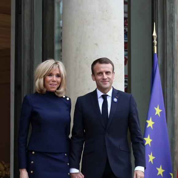 Le président de la République française, Emmanuel Macron et sa femme, la Première Dame, Brigitte Macron (Trogneux) raccompagnent le président des Etats-Unis, Donald Trump et sa femme la Première des Etats-Unis, Melanie Trump après des entretiens au palais de l'Elysée à Paris, France, le 10 novembre 2018, à l'occasion du Centenaire de l'Armistice de la Première Guerre Mondiale. © Stéphane Lemouton/Bestimage