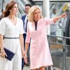 La première dame Brigitte Macron et la princesse Mary de Danemark visitent l'exposition de la sculptrice danoise Sonja Ferlov Mancoba (1911-1984) au Centre Pompidou, à Paris, le 24 juin 2019. © Stéphane Lemouton / Bestimage