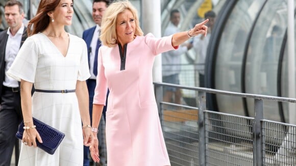 Brigitte Macron et Mary de Danemark : Chic rose et blanc pour aller au musée