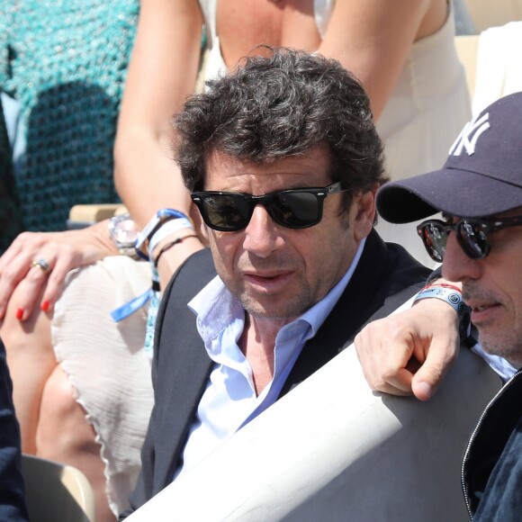 Patrick Bruel et Gad Elmaleh - Célébrités dans les tribunes des internationaux de France de tennis de Roland Garros à Paris, France, le 9 juin 2019. © Jacovides-Moreau/Bestimage