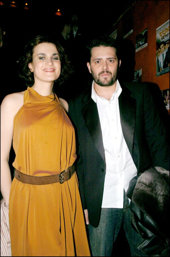 Armelle et Philippe Cura (Caméra Café) à la 1ere du film "Espace détente" au Man Ray, le 31 janvier 2005 à Paris.