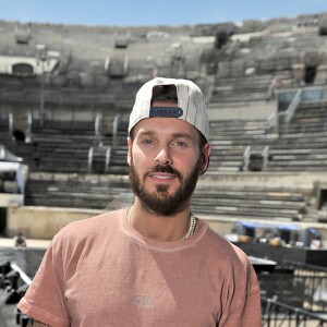 Exclusif - Matt Pokora (M Pokora) lors de l'enregistrement de l'émission "La Chanson de l'Année 2019" aux Arènes de Nîmes, le 16 mai 2019. L'émission sera diffusée sur TF1 le samedi 15 juin. TF1 propose aux téléspectateurs une soirée exceptionnelle avec "La Chanson de l'Année" présentée par N.Aliagas et produite par DMLS TV. Les téléspectateurs pourront élire en direct "La Chanson de l'Année" parmi les 20 titres en compétition. Les votes débuteront dès 21 h et le prix sera annoncé en fin d'émission. Un prix d'honneur sera également remis au cours de la soirée à un artiste emblématique de la chanson française. " La Chanson de l'Année" sera diffusée depuis un lieu mythique, les Arènes de Nîmes. Un grand show musical en présence de tous les artistes qui ont marqué l'année. Ces stars de la chanson française et internationales interpréteront leurs titres et formeront des duos totalement inédits. © Guillaume Gaffiot/Bestimage  No Web Belgique et Suisse15/05/2019 - Nîmes