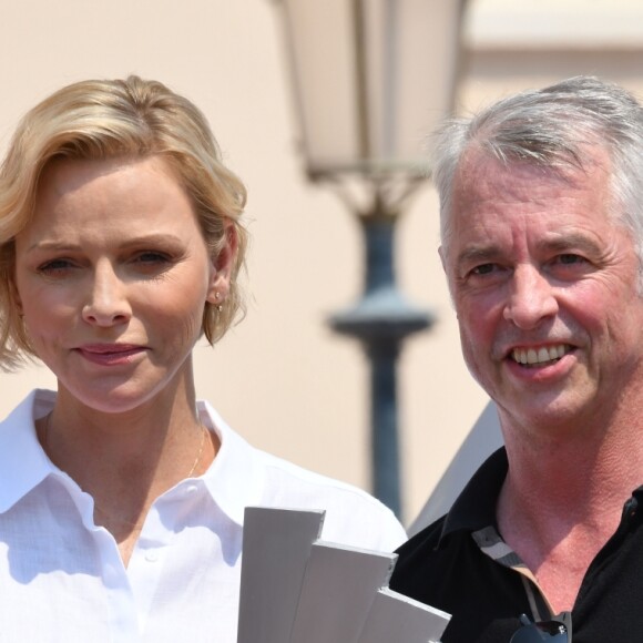 La princesse Charlène de Monaco remet le prix Raw Speed: McLaren F1 lors du concours Elégance et Automobile à Monte-Carlo 2019 sur la place du palais à Monaco, le 30 juin 2019. © Bruno Bebert/Bestimage