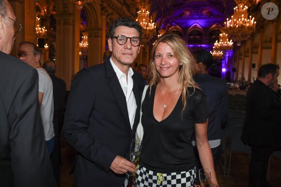 Marc Lavoine et sa femme Sarah au Fnac Live Festival à l'Hôtel de Ville à Paris. Du jeudi 6 au samedi 8 juillet 2017, la Fnac reprend place sur le Parvis de l'Hôtel de Ville de Paris ainsi que dans ses salons pour offrir au public 3 soirées de concerts gratuits. Paris, le 6 juillet 2017. © Lionel Urman/Bestimage