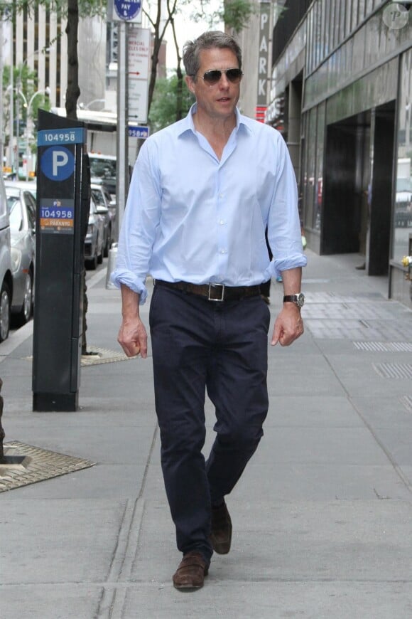 Hugh Grant dans les rues de New York après une apparition à l'émission "NBC Today Show", le 27 juin 2018.
