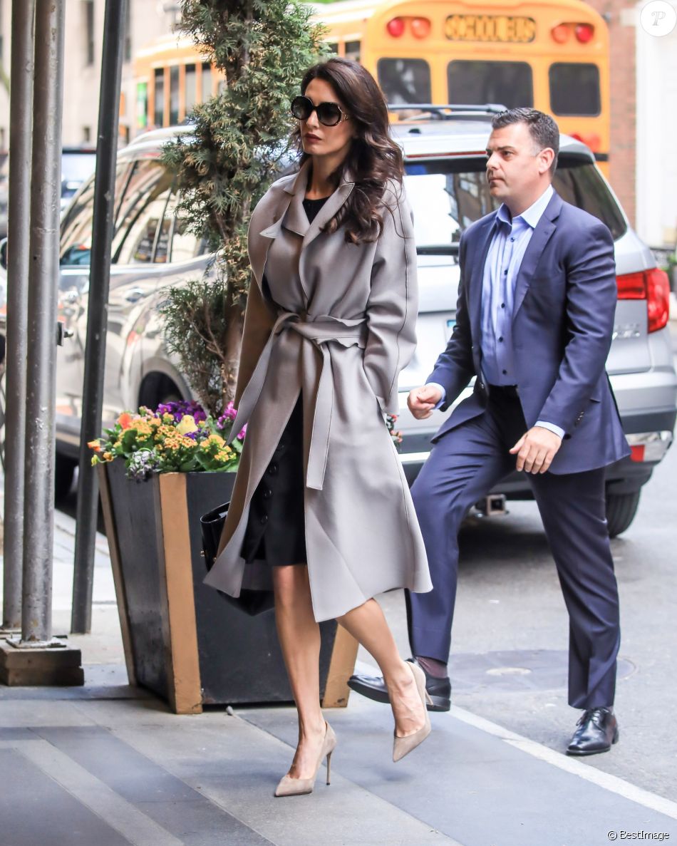 Exclusif - Amal Clooney dans les rues de New York, le 23 avril 2019.