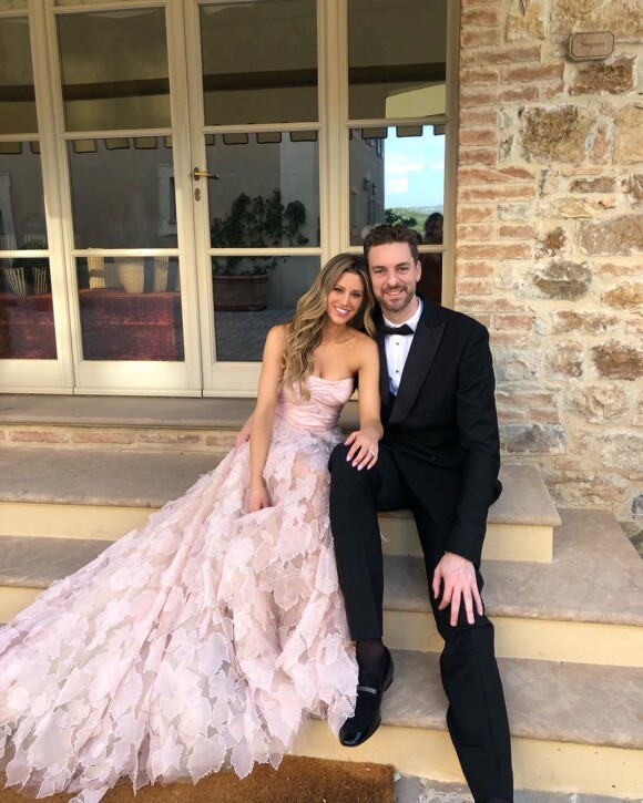 Pau Gasol et Cat McDonnell (photo Instagram juin 2019, au mariage toscan de David Lee et Caroline Wozniacki) se sont mariés le 6 juillet 2019 à San Francisco.