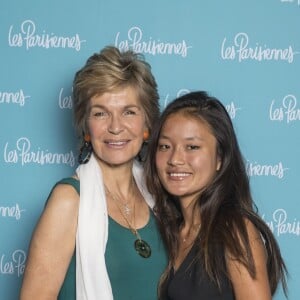 Exclusif - Véronique Jannot et sa fille Migmar au photocall de la première du spectacle "Les Parisiennes" aux Folies Bergères à Paris le 24 mai 2018. © Olivier Borde - Pierre Perusseau/Bestimage