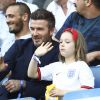 David Beckham et sa fille Harper Seven Beckham - Norvège vs Angleterre (0 - 3) - Quarts de finale- Coupe du Monde Feminine, Le Havre, le 27 juin 2019. Norway vs England (0 - 3) - Quarterfinals - Women's World Cup, Le Havre, June 27, 201927/06/2019 - Le Havre