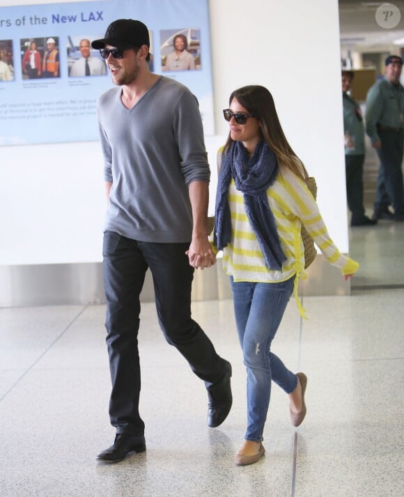 Lea Michele et son compagnon Cory Monteith arrivent a l'aeroport LAX de Los Angeles. Le 5 janvier 2013.