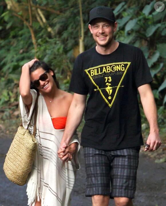 Exclusif -  Cory Monteith et Lea Michele sur la plage a Hawaii, le 1er janvier 2013.