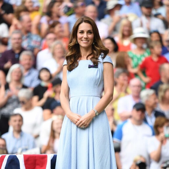 Finale homme du tournoi de Wimbledon "Novak Djokovic - Roger Federer (7/6 - 1/6 - 7/6 - 4/6 - 13/12)" à Londres. Catherine (Kate) Middleton, duchesse de Cambridge, est venue remettre les trophées aux joueurs. Londres, le 14 juillet 2019.