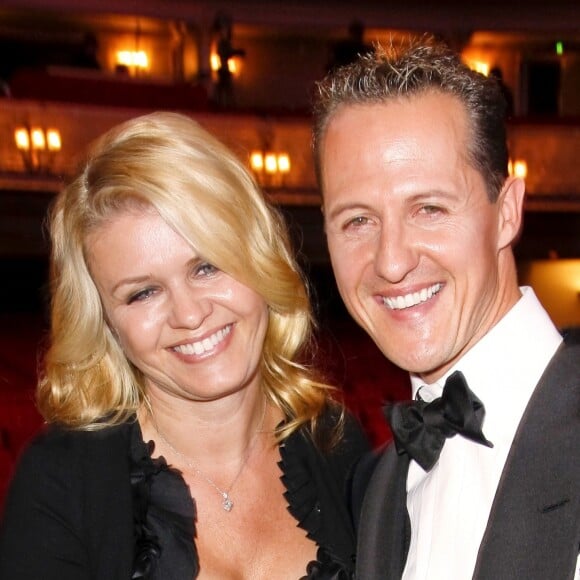 Michael Schumacher et sa femme Corinna lors de la soiree GQ a Berlin en Allemagne le 29 octobre 2010