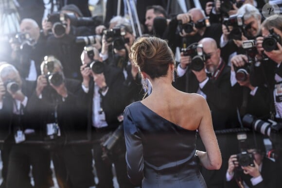 Carla Bruni-Sarkozy à la première du film "Les Misérables" lors du 72e Festival International du Film de Cannes, le 15 mai 2019.