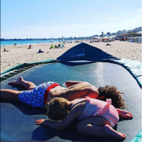 Laura Tenoudji : Première photo de ses enfants Milan et Bianca à la plage