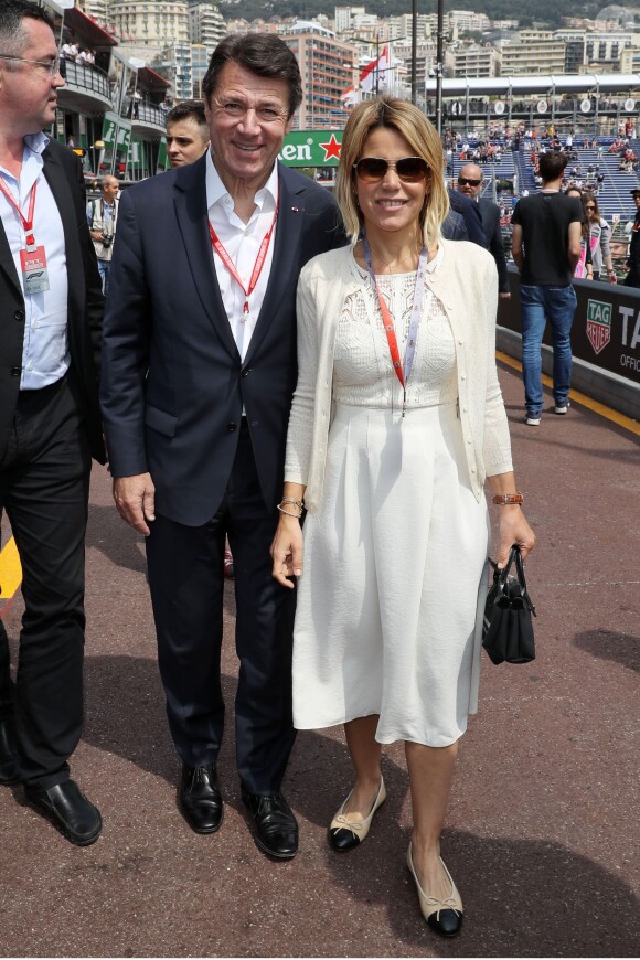 Christian Estrosi et sa femme Laura Tenoudji Estrosi dans les paddocks lors des essais du 77 ème Grand Prix de Formule 1 (F1) de Monaco le 25 Mai 2019. © Bruno Bebert / Bestimage