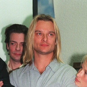 Estelle Lefébure et David Hallyday à Paris, le 7 février 1996.