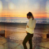 Clara de "Secret Story 7" enceinte, pose à la plage, le 30 avril 2019