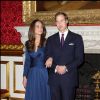 Kate Middleton lors de l'annonce de ses fiançailles avec le prince William en 2010 à St James' Palace.
