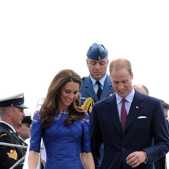 Kate Middleton en robe en dentelle avec le prince William au Québec, en 2011.