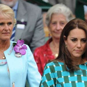 Catherine Kate Middleton (en robe Jonathan Saunders) lors de la finale Hommes du tournoi de tennis Wimbledon à Londres, le 6 juillet 2014.