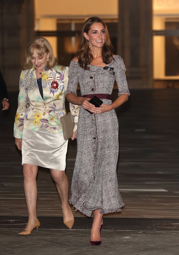 Kate Middleton, en robe Erdem, arrive au musée V&A à Londres pour l'ouverture du département de la photographie. Londres, le 10 octobre 2018.
