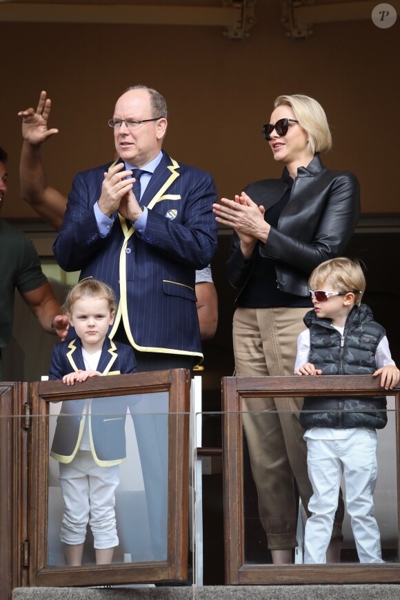 Le prince Albert II et la princesse Charlène de Monaco avec leurs enfants le prince Jacques de Monaco et la princesse Gabriella de Monaco lors de la 9ème édition du Tournoi Sainte Dévote de Rugby au Stade Louis II à Monaco, le 11 mai 2019. © Jean-Charles Vinaj/Pool/Bestimage
