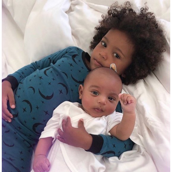 Kim Kardashian, Saint et Psalm sur Instagram.