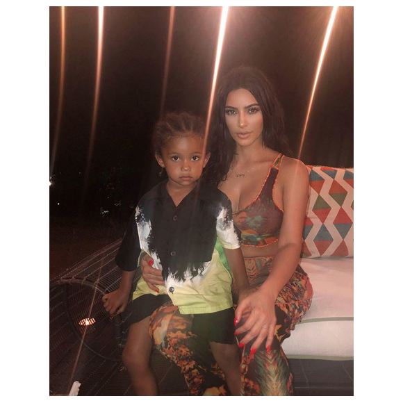 Kim Kardashian et son fils Saint sur Instagram.