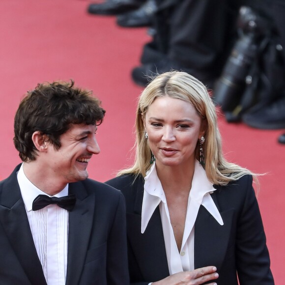 Niels Schneider et sa compagne Virginie Efira - Montée des marches du film "Hors Normes" pour la clôture du 72ème Festival International du Film de Cannes. Le 25 mai 2019 © Jacovides-Moreau / Bestimage