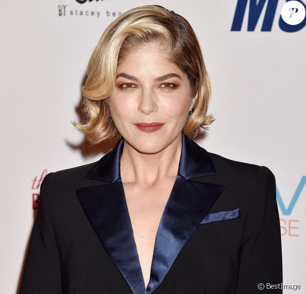 Selma Blair lors du photocall de la 26ème soirée Race To Erase MS à l'hôtel Beverly Hilton dans le quartier de Beverly Hills, à Los Angeles, Californie, Etats-Unis, le 10 mai 2019.