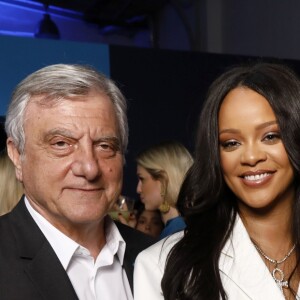 Sidney Toledano (président-directeur général de LVMH Fashion Group), Rihanna et guest lors du lancement de la première collection Fenty de Rihanna en partenariat avec LVMH au 10 rue de Turenne à Paris, France, le 22 mai 2019. © Julien Hekimian pour LVMH Fenty via Bestimage