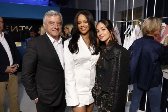 Sidney Toledano (président-directeur général de LVMH Fashion Group), Rihanna et guest lors du lancement de la première collection Fenty de Rihanna en partenariat avec LVMH au 10 rue de Turenne à Paris, France, le 22 mai 2019. © Julien Hekimian pour LVMH Fenty via Bestimage