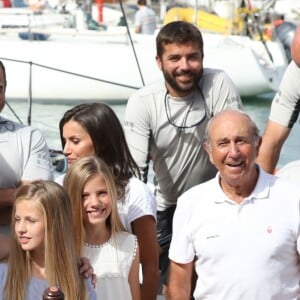 Le roi Felipe VI d'Espagne était accompagné par sa femme la reine Letizia et leurs filles Leonor et Sofia le 1er août 2019 au Club nautique royal de Palma de Majorque pour son premier jour de compétition lors de la 38e Copa del Rey.