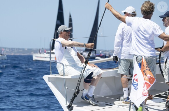 Le roi Harald V de Norvège sur le voilier 'FRAM XVIII' pendant la Copa del Rey à Palma de Majorque en Espagne le 29 juillet 2019.